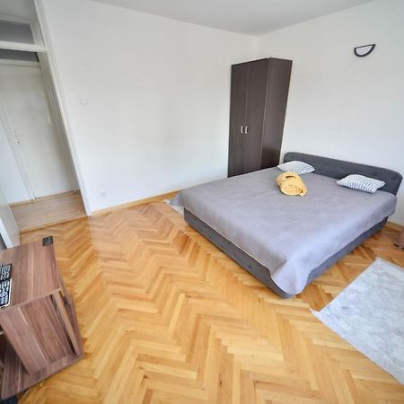 Apartman Centar Lux بايرت المظهر الخارجي الصورة