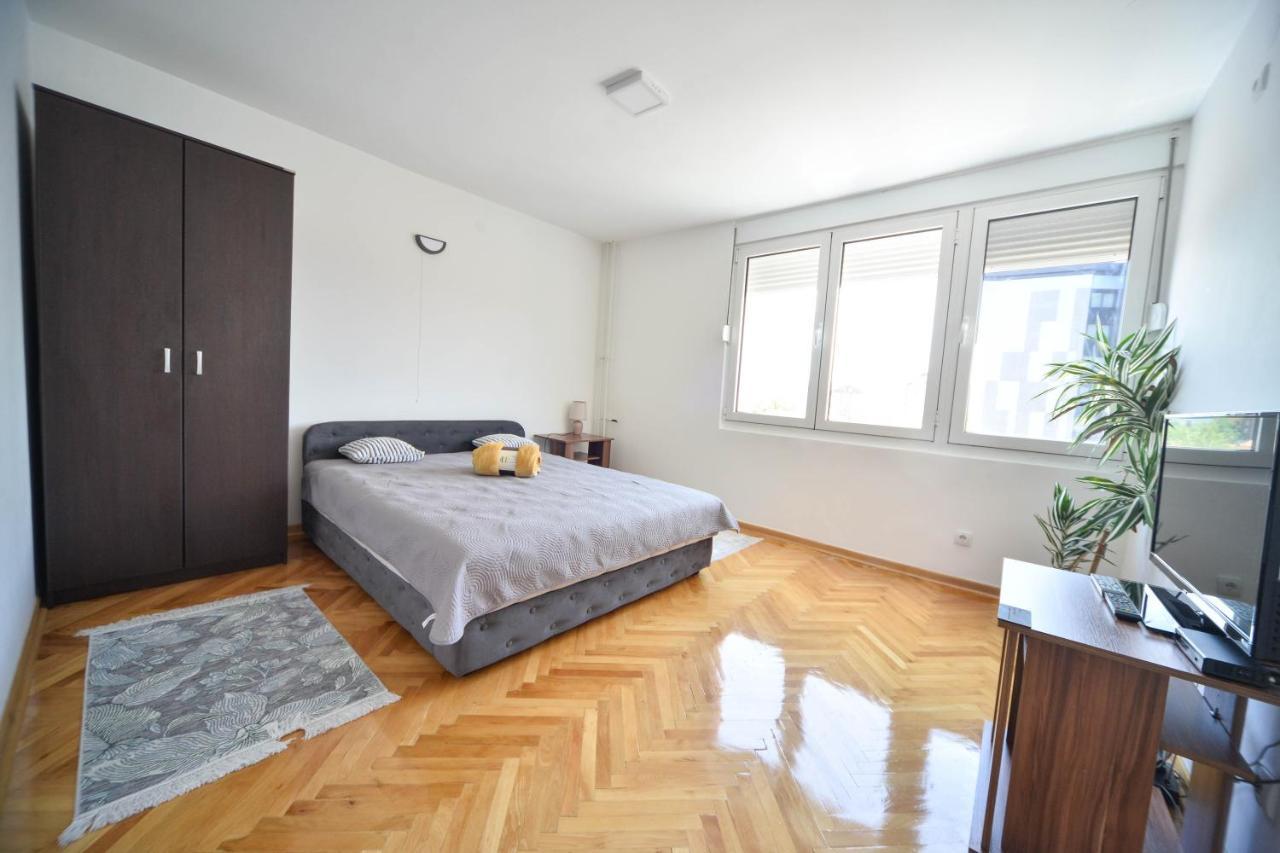 Apartman Centar Lux بايرت المظهر الخارجي الصورة