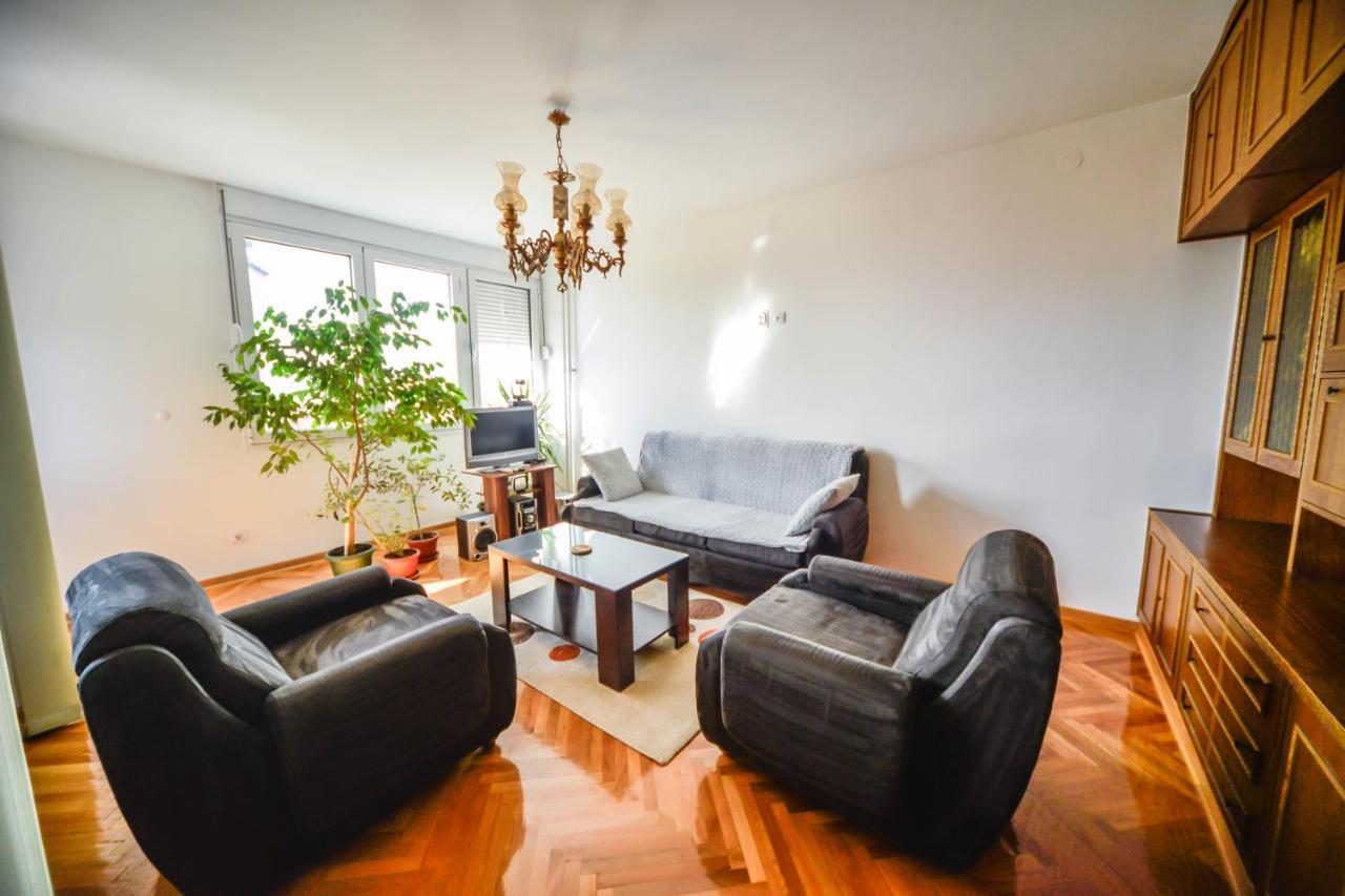 Apartman Centar Lux بايرت المظهر الخارجي الصورة