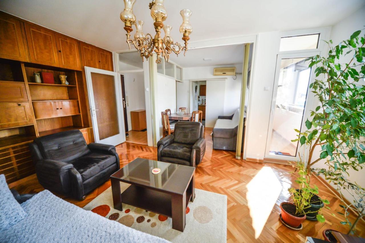 Apartman Centar Lux بايرت المظهر الخارجي الصورة